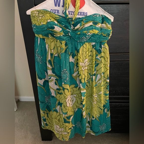 Lightly lined halter dress - Picture 3 of 7